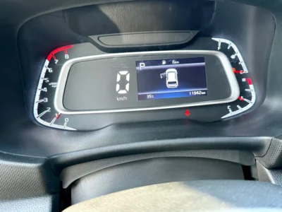 2025 Kia Sonet EX 4 Cylinders Petrol Engine White Black SUV GCC Specs Automatic