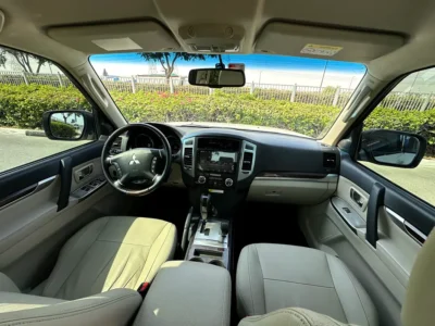2020 Mitsubishi Pajero GLS Top Line 3.8L 6 Cylinders Petrol Engine White Beige SUV GCC Specs