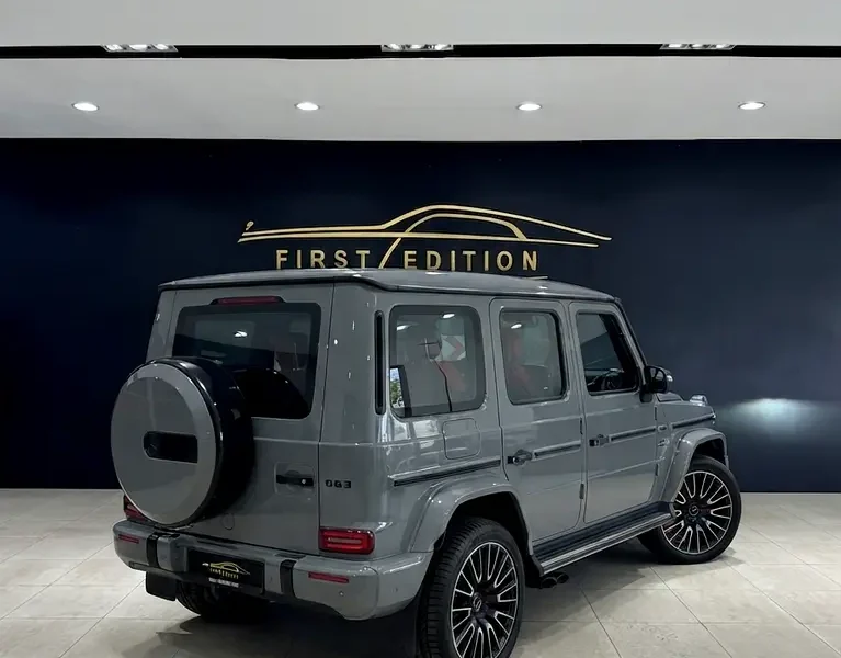 2025 Mercedes-Benz G-Class G 63 AMG 4.0L V8 Biturbo Petrol Engine Grey Red SUV GCC Specs