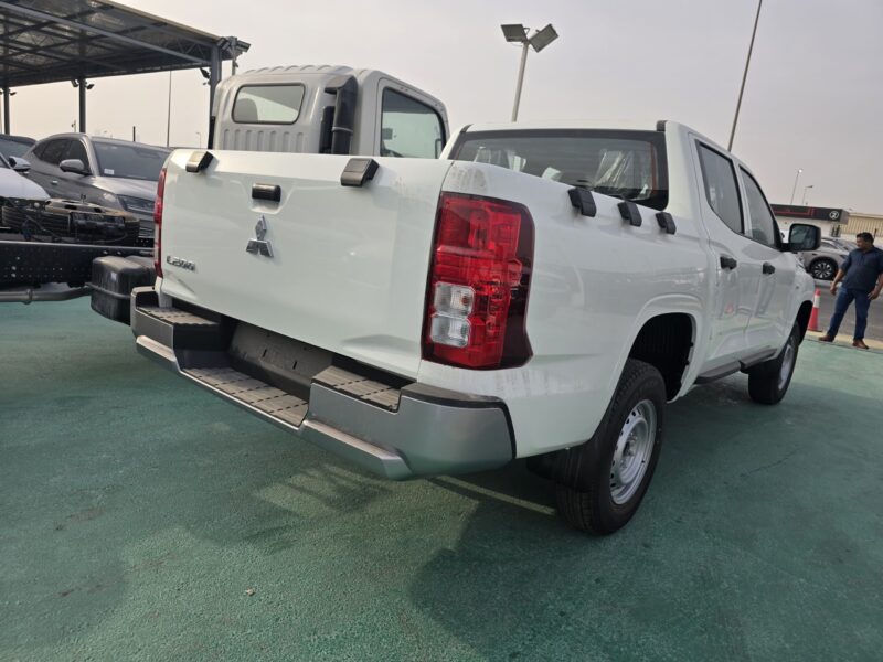 2026 Mitsubishi L200 Double Cab 2.4L 4 Cylinders Diesel Engine Manual White Black Pickup Truck