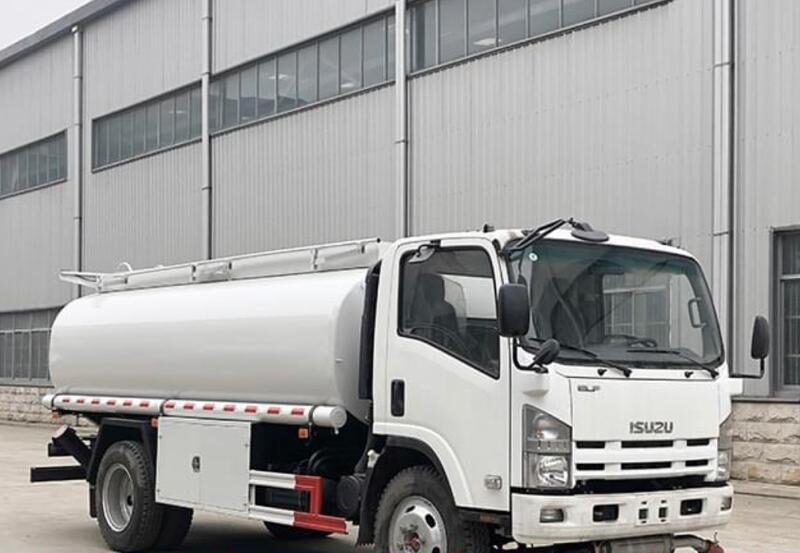 2026 Isuzu NPR 3.0 Litres 4 Cylinders Diesel Engine Manual White Grey Water Tank
