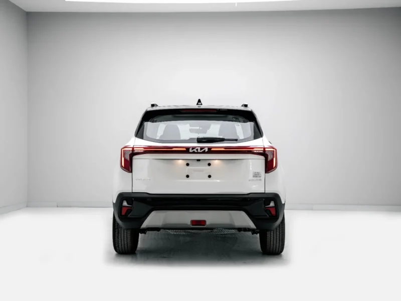 2025 Kia Seltos PREMIUM PV 1.5 Litres 4‑Cylinder Petrol Engine White Black SUV Chinese Specs