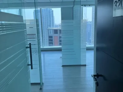 545 sqft Direct from Landlord, Small Unit with stunning view available in Burlington Tower Business, Bay
