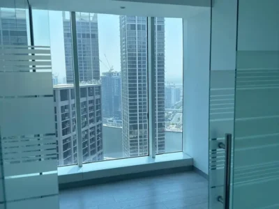 545 sqft Direct from Landlord, Small Unit with stunning view available in Burlington Tower Business, Bay