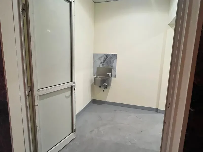 465 sqft SPACIOUS and SECURE STORAGE WAREHOUSE FOR RENT - READY TO USE IN AL QUOZ 4