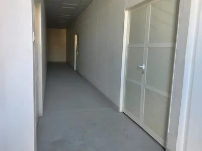 405 sqft WELL CONNECTED and EASY ACCESSIBLE STORAGE WAREHOUSE UNIT AVAILABLE FOR RENT