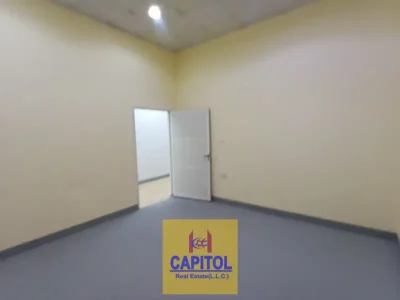405 sqft WELL CONNECTED and EASY ACCESSIBLE STORAGE WAREHOUSE UNIT AVAILABLE FOR RENT