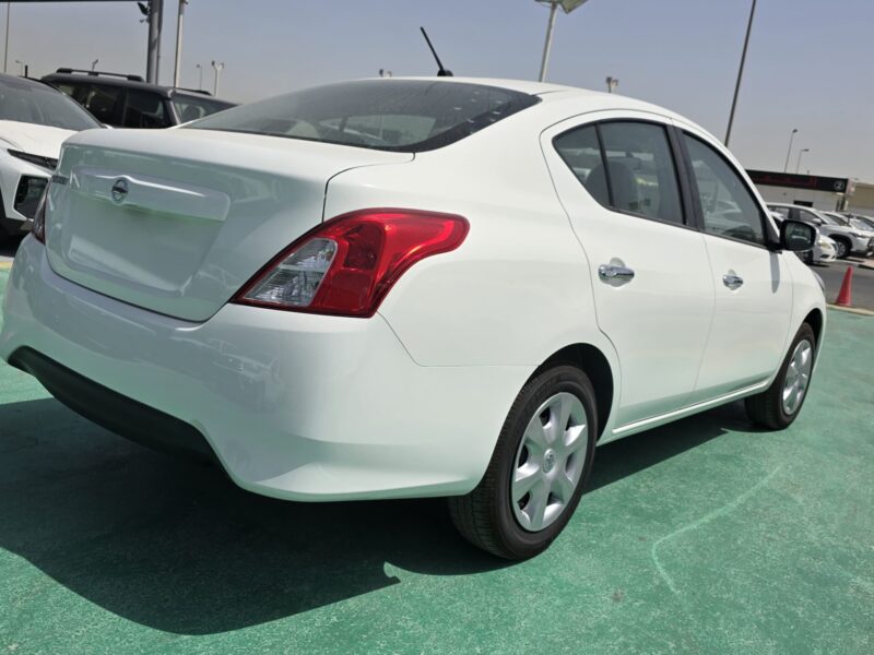 2026 NISSAN SUNNY 1.6L Naturally Aspirated 4 Cylinders Petrol Engine White Grey Sedan GCC