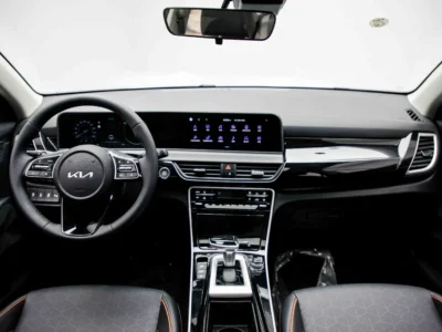 2025 Kia Seltos PREMIUM PV 1.5 Litres 4‑Cylinder Petrol Engine White Black SUV Chinese Specs
