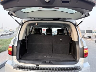 2021 NISSAN ARMADA SL 5.6 Litres V8 VVT Petrol Engine Silver Black SUV American Specs