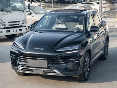 2025 BYD Song Plus DM-i 112KM Smart Drive Premium Edition 1.5L PHEV 4 Cylinder Black Beige Sedan
