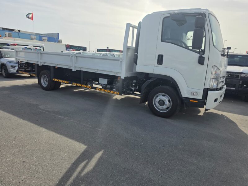 2026 Isuzu NPR WITH BOX 5.2 Litres 4 Cylinders Diesel Engine White Grey Manual GCC