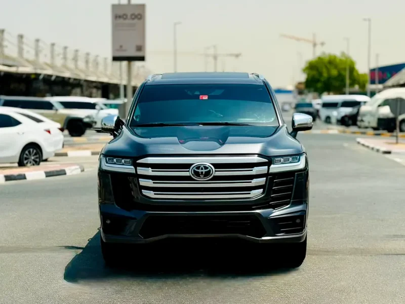 2022 Toyota Land Cruiser VXR 3.5 Litres Twin-Turbo V6 Petrol Engine Grey Maroon SUV GCC Specs