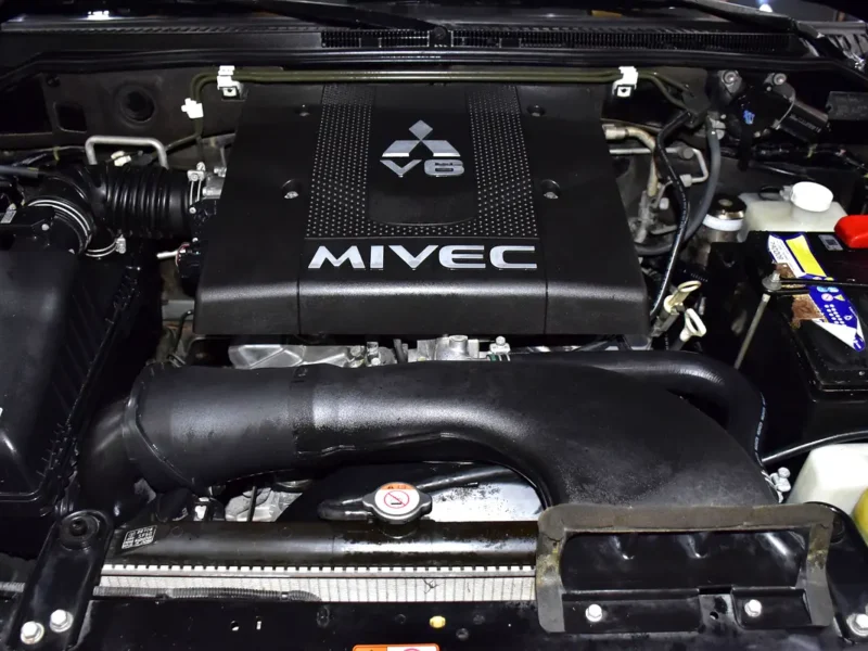 2016 Mitsubishi Pajero GLS 6 Cylinders Petrol Engine Black Beige SUV GCC Specs Automatic