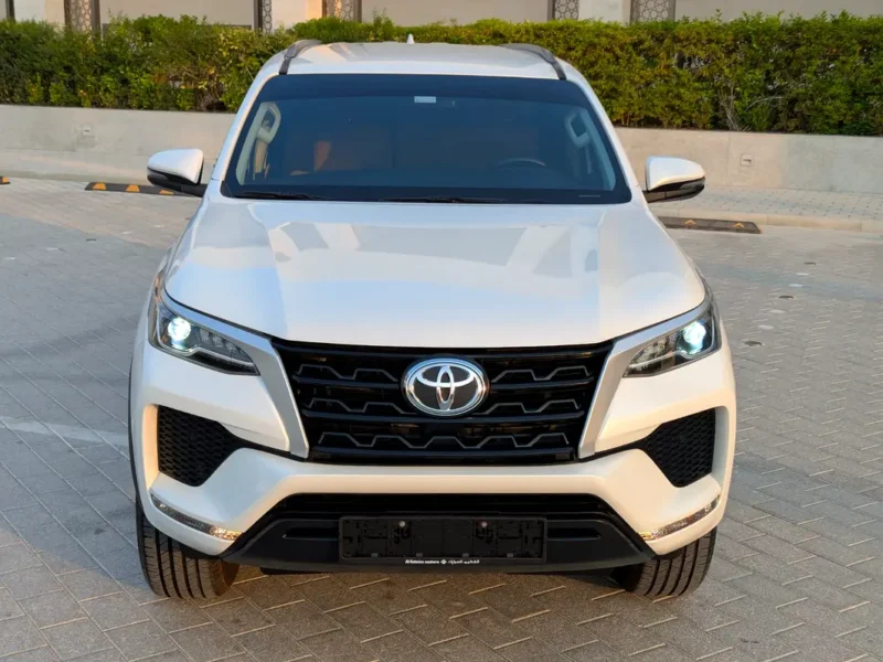 2023 Toyota Fortuner EXR 4 Cylinders Petrol Engine White Beige SUV GCC Specs Excellent Condition