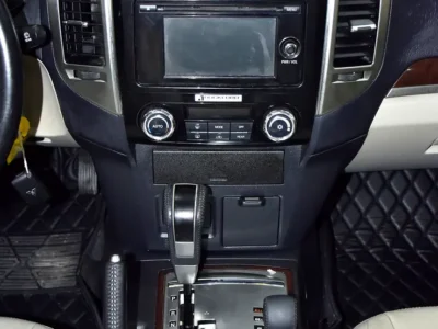 2016 Mitsubishi Pajero GLS 6 Cylinders Petrol Engine Black Beige SUV GCC Specs Automatic