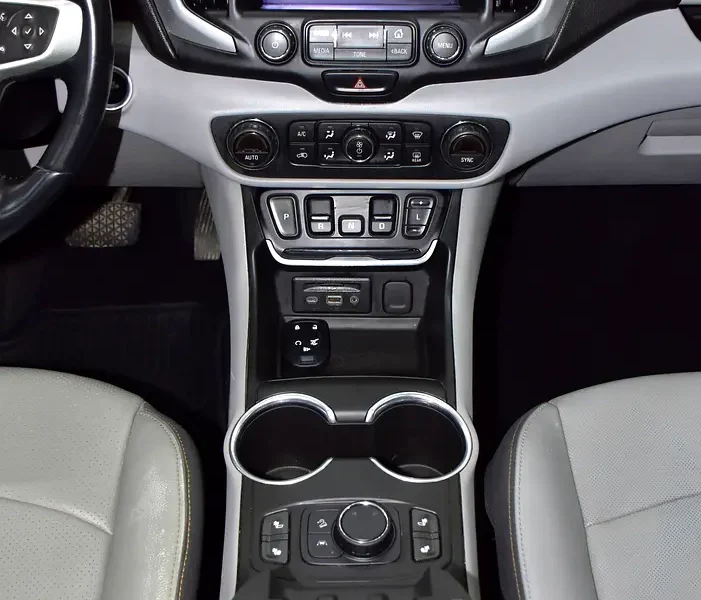 2018 GMC Terrain SLT 4 Cylinders Petrol Engine Grey SUV American Specs Automatic