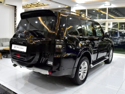2016 Mitsubishi Pajero GLS 6 Cylinders Petrol Engine Black Beige SUV GCC Specs Automatic