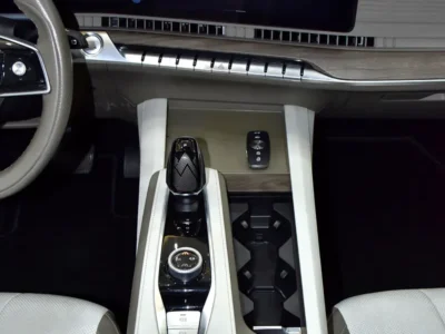 2023 MG RX9 Luxury 4 Cylinders Petrol Engine White Beige SUV Chinese Specs Automatic