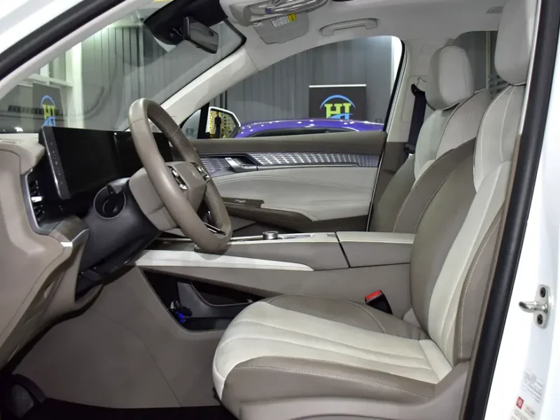 2023 MG RX9 Luxury 4 Cylinders Petrol Engine White Beige SUV Chinese Specs Automatic