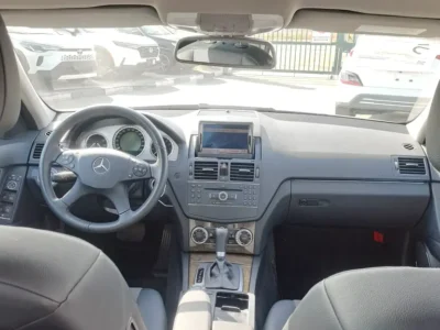 2008 Mercedes-Benz C-Class C250 4 Cylinders Petrol Engine White Black Sedan Pristine Condition