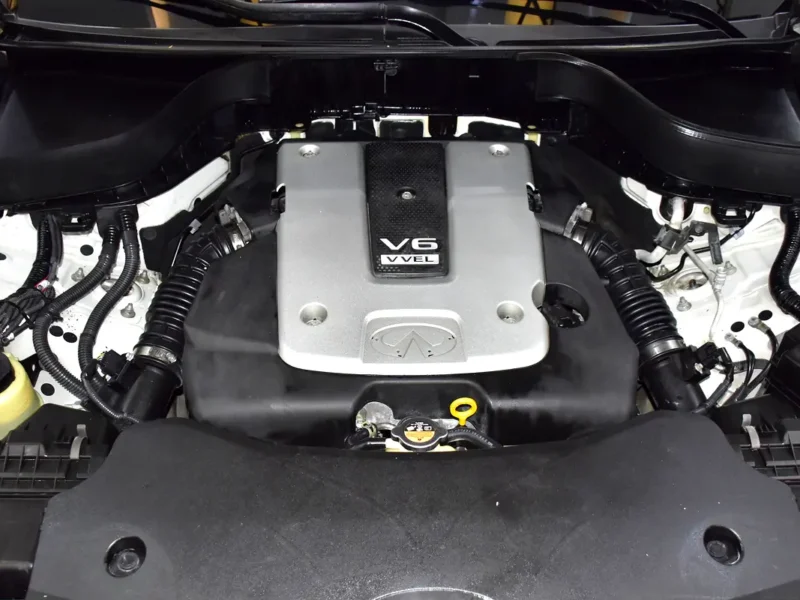 2016 Infiniti QX70 S 6 Cylinders Petrol Engine White Black SUV GCC Specs Automatic