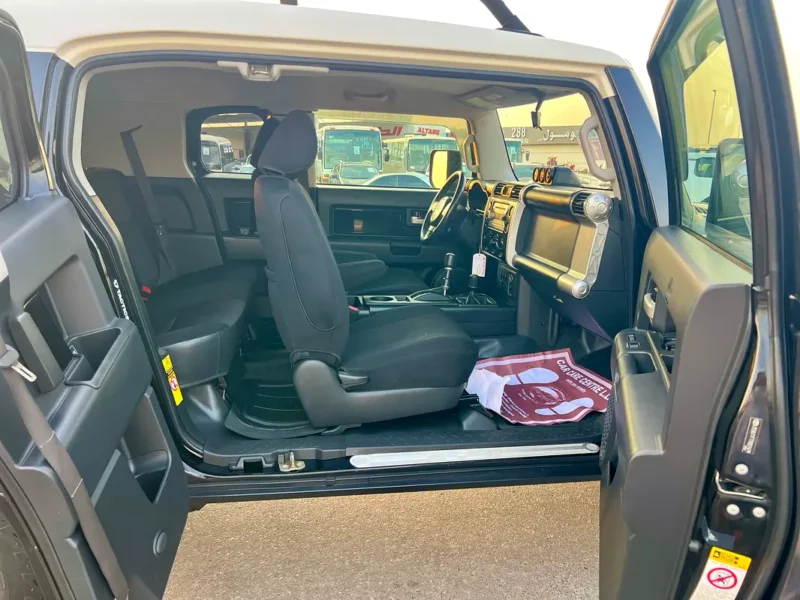 2007 Toyota FJ Cruiser 4.0L V6 Petrol Engine Black SUV Extreme Off-Road Ready Well Maintained