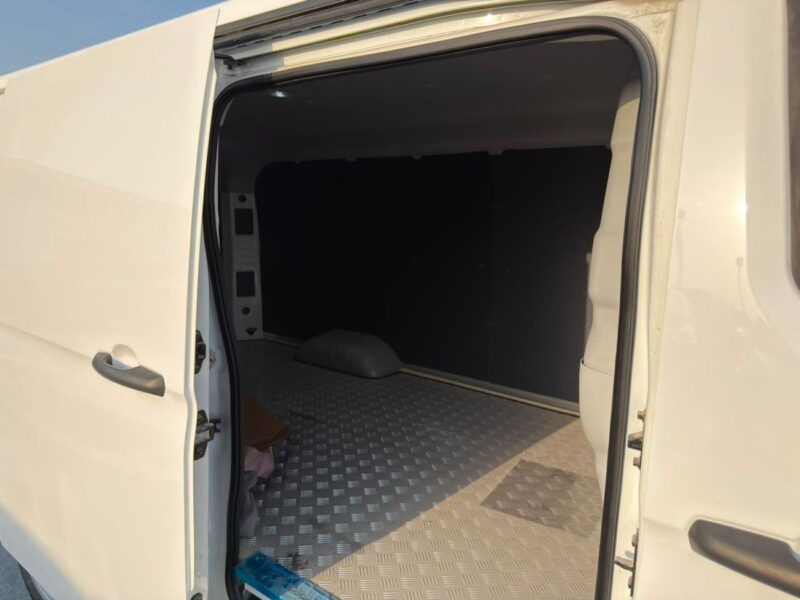 2024 Geely Farizon V6E Electric Commercial Van White Black Van Chinese Specs Automatic