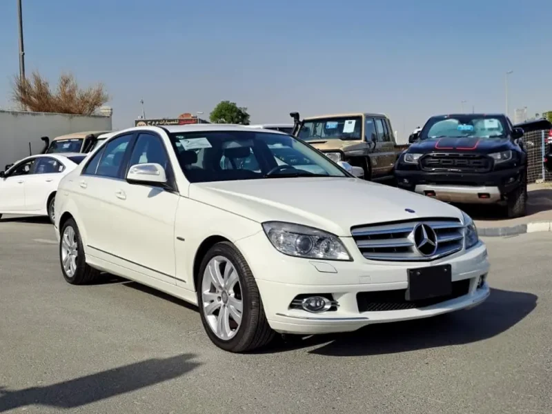 2008 Mercedes-Benz C-Class C250 4 Cylinders Petrol Engine White Black Sedan Pristine Condition