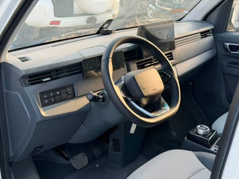 2024 Geely Farizon V6E Electric Commercial Van White Black Van Chinese Specs Automatic