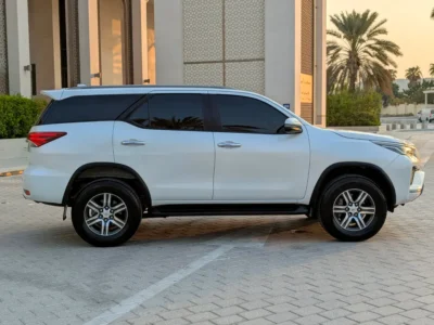 2023 Toyota Fortuner EXR 4 Cylinders Petrol Engine White Beige SUV GCC Specs Excellent Condition