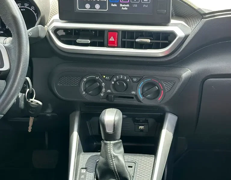 2024 Toyota Raize G 1.0 Litres Turbo 3 Cylinders Petrol Engine White Black SUV GCC Specs