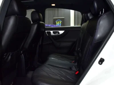 2016 Infiniti QX70 S 6 Cylinders Petrol Engine White Black SUV GCC Specs Automatic