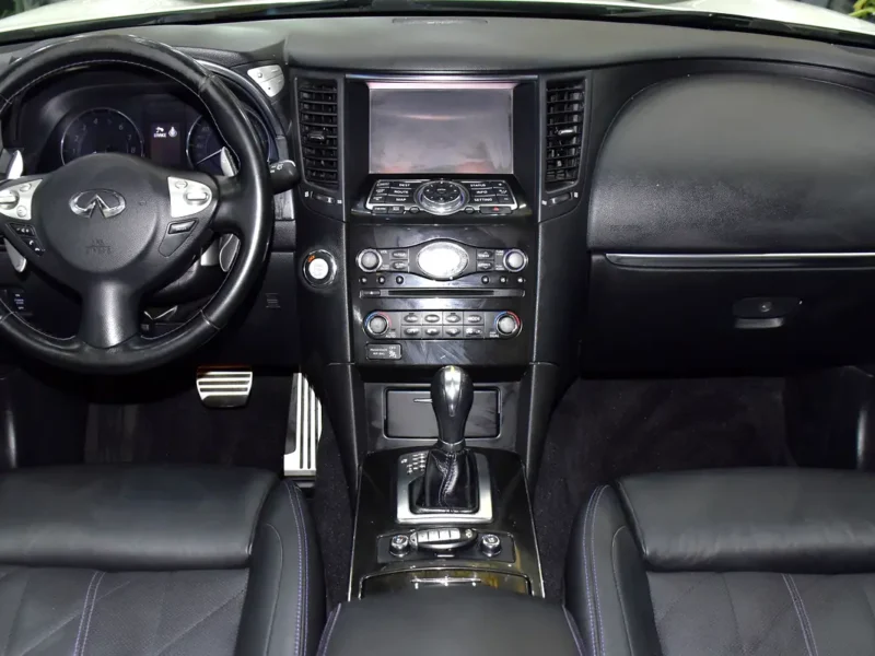 2016 Infiniti QX70 S 6 Cylinders Petrol Engine White Black SUV GCC Specs Automatic
