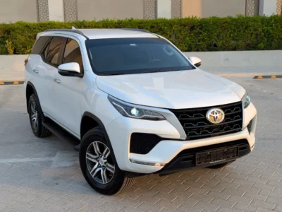 2023 Toyota Fortuner EXR 4 Cylinders Petrol Engine White Beige SUV GCC Specs Excellent Condition