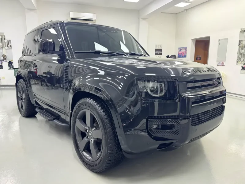 2022 Land Rover Defender 90 X-Dynamic HSE P400 3.0L Inline-6 Turbocharged Engine Black Grey SUV