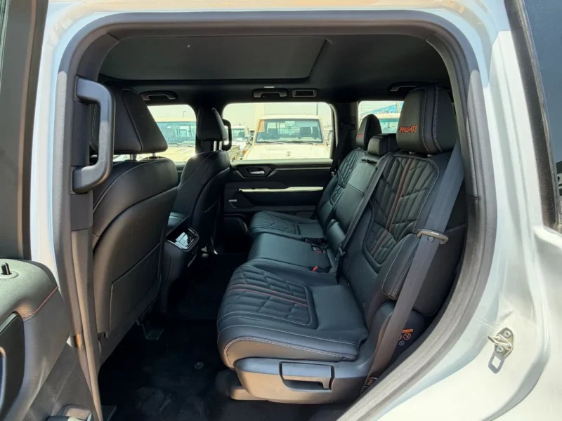 2026 Nissan Patrol PRO 4X 3.5-liter twin-turbo V6 Petrol Engine White Black SUV GCC Specs
