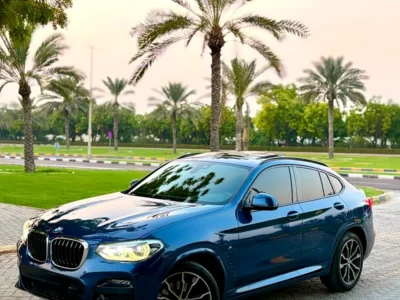 2021 BMW X4 xDrive30i M Sport 2.0L turbocharged 4-cylinder Petrol Engine Blue Red SUV GCC Specs