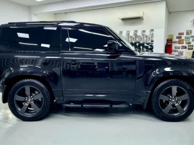 2022 Land Rover Defender 90 X-Dynamic HSE P400 3.0L Inline-6 Turbocharged Engine Black Grey SUV
