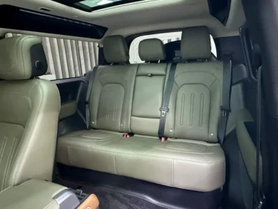 2022 Land Rover Defender 90 X-Dynamic HSE P400 3.0L Inline-6 Turbocharged Engine Black Grey SUV
