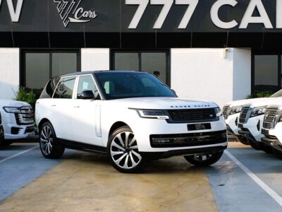 2026 Range Rover Autobiography P530 4.4 Litres 8 Cylinders Petrol Engine White Burgundy SUV