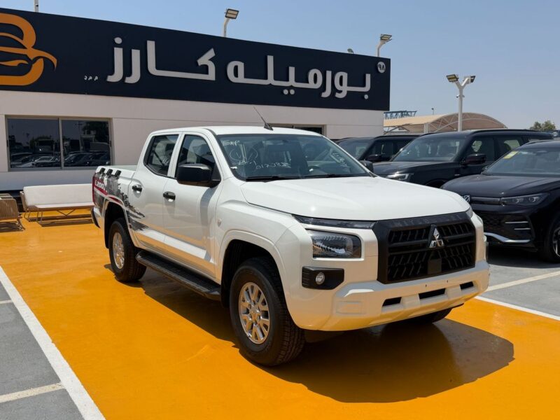 2026 Mitsubishi L200 GL 2.4 Litres 4 Cylinders Diesel Engine White Grey Pickup Truck GCC
