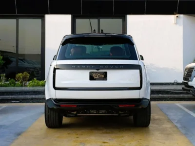 2026 Range Rover Autobiography P530 4.4 Litres 8 Cylinders Petrol Engine White Burgundy SUV