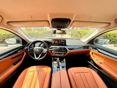 2023 BMW 5-Series 520i 2.0 Litres 4 Cylinders Petrol Engine Black Yellow Hatchback GCC Specs