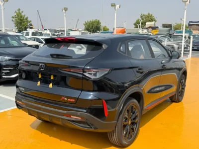 2025 Changan X5 Plus BEYOND PRO 1.5-liter Turbocharged 4-cylinder Engine Black Red SUV