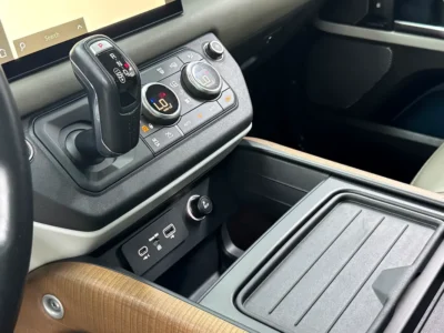 2022 Land Rover Defender 90 X-Dynamic HSE P400 3.0L Inline-6 Turbocharged Engine Black Grey SUV