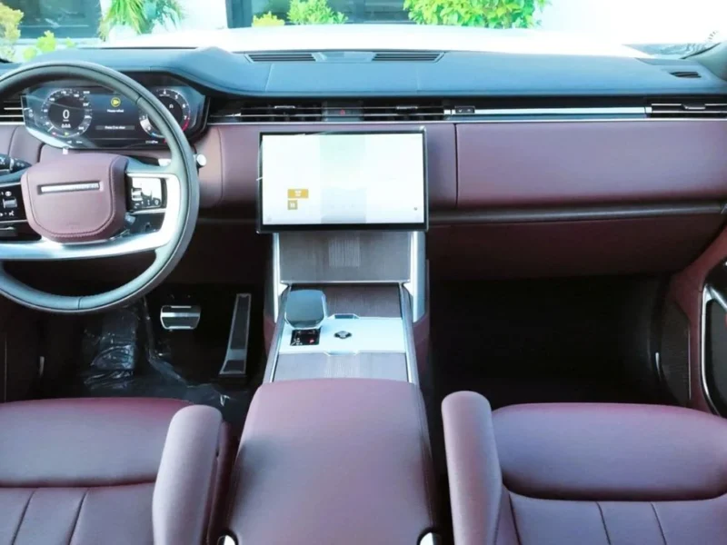 2026 Range Rover Autobiography P530 4.4 Litres 8 Cylinders Petrol Engine White Burgundy SUV