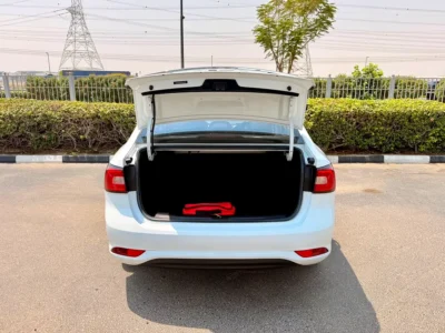 2022 MG MG5 Standard 1.5 Litres 4 Cylinders Petrol Engine White Black Sedan GCC specs Automatic