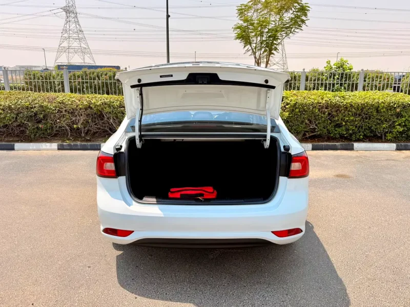 2022 MG MG5 Standard 1.5 Litres 4 Cylinders Petrol Engine White Black Sedan GCC specs Automatic
