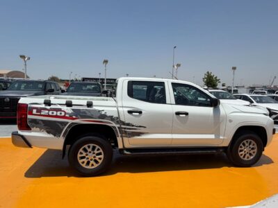 2026 Mitsubishi L200 GL 2.4 Litres 4 Cylinders Diesel Engine White Grey Pickup Truck GCC